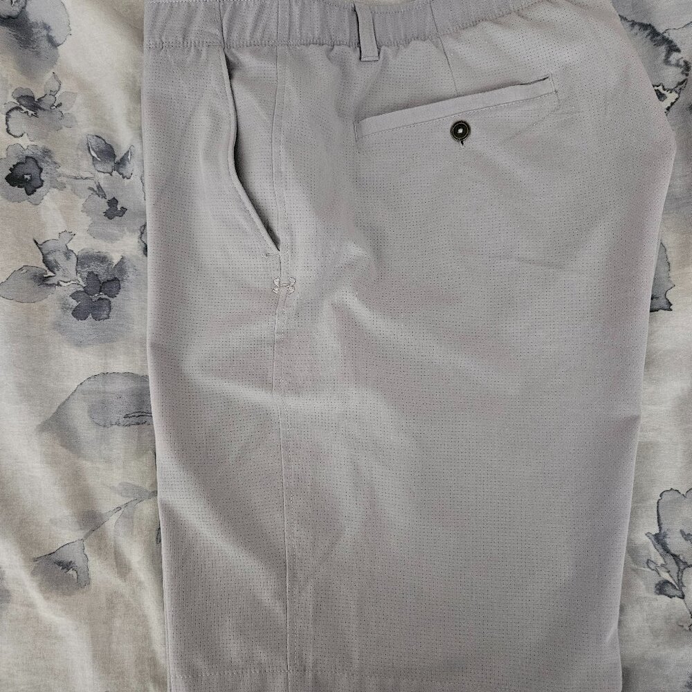 Men's - Under Armour Heatgear shorts